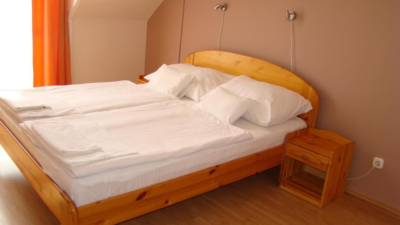Thermal Apartmanhaz Komárom Екстериор снимка
