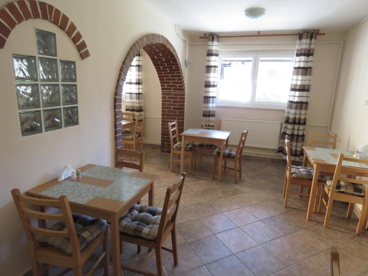 Thermal Apartmanhaz Komárom Екстериор снимка