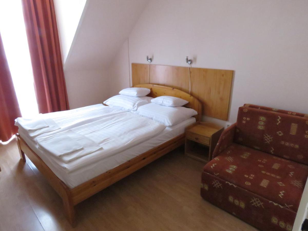 Thermal Apartmanhaz Komárom Екстериор снимка