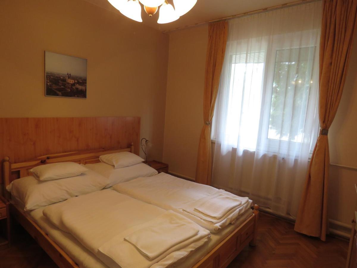 Thermal Apartmanhaz Komárom Екстериор снимка