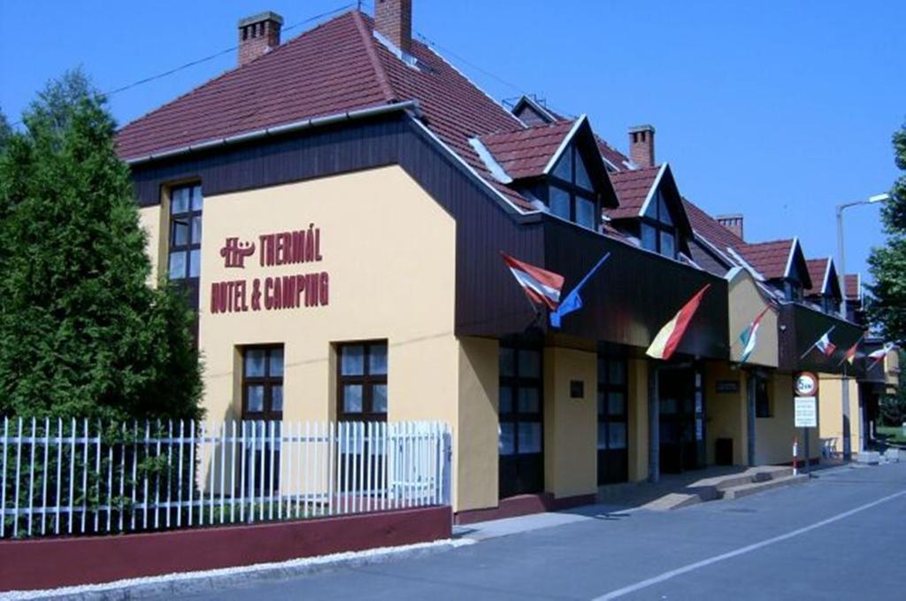 Thermal Apartmanhaz Komárom Екстериор снимка